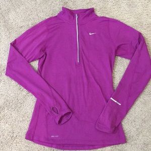 SOLD Nike pullover Size XS